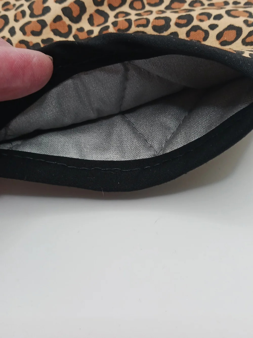 Dog And Paws Curling Iron/ Flat Iron Heat Resistant Travel Storage Pouch